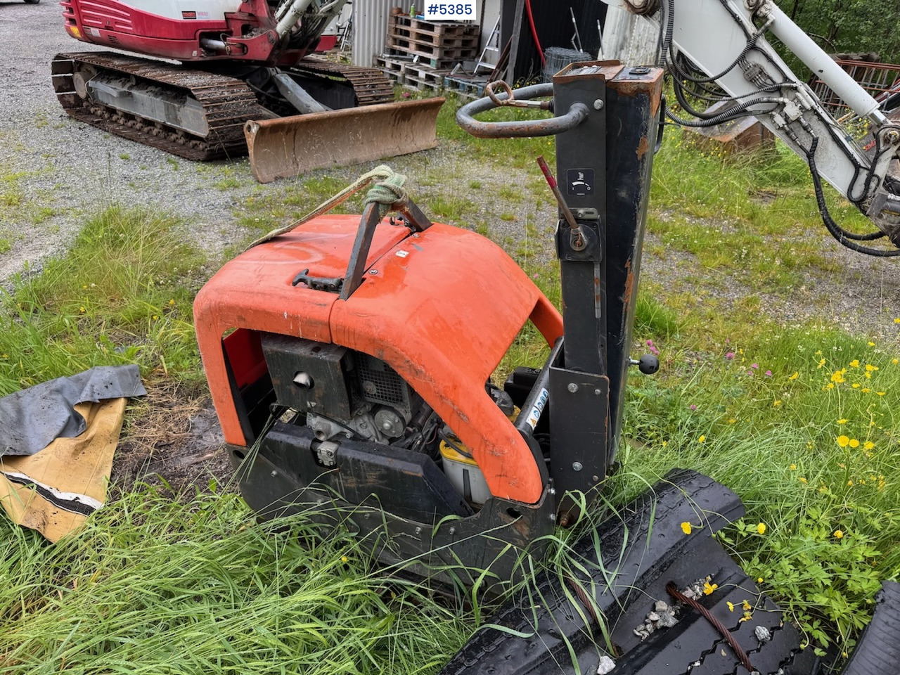 Husqvarna LG 504 Vibrating compactor. - Oprema za obradu zemljišta: slika 5 Husqvarna LG 504 Vibrating compactor. - Oprema za obradu zemljišta: slika 5