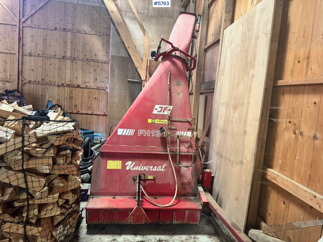 JF FH1300 Forage harvester - Oprema za prevrtanje i razlaganje: slika 1 JF FH1300 Forage harvester - Oprema za prevrtanje i razlaganje: slika 1