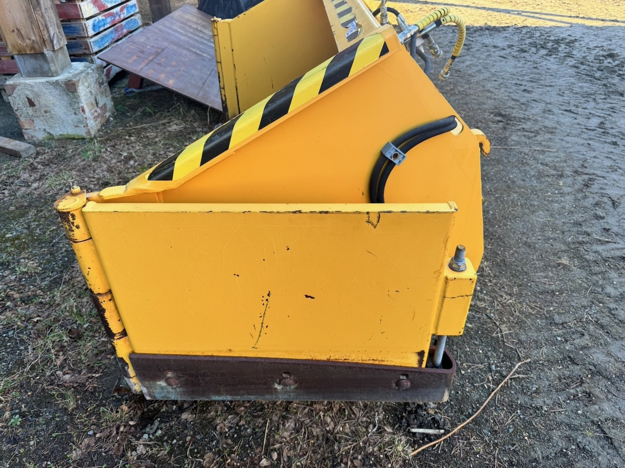 Korisno/ Posebno vozilo 2008 Rote SLK10 Flap Wing Tray: slika 6 Korisno/ Posebno vozilo 2008 Rote SLK10 Flap Wing Tray: slika 6