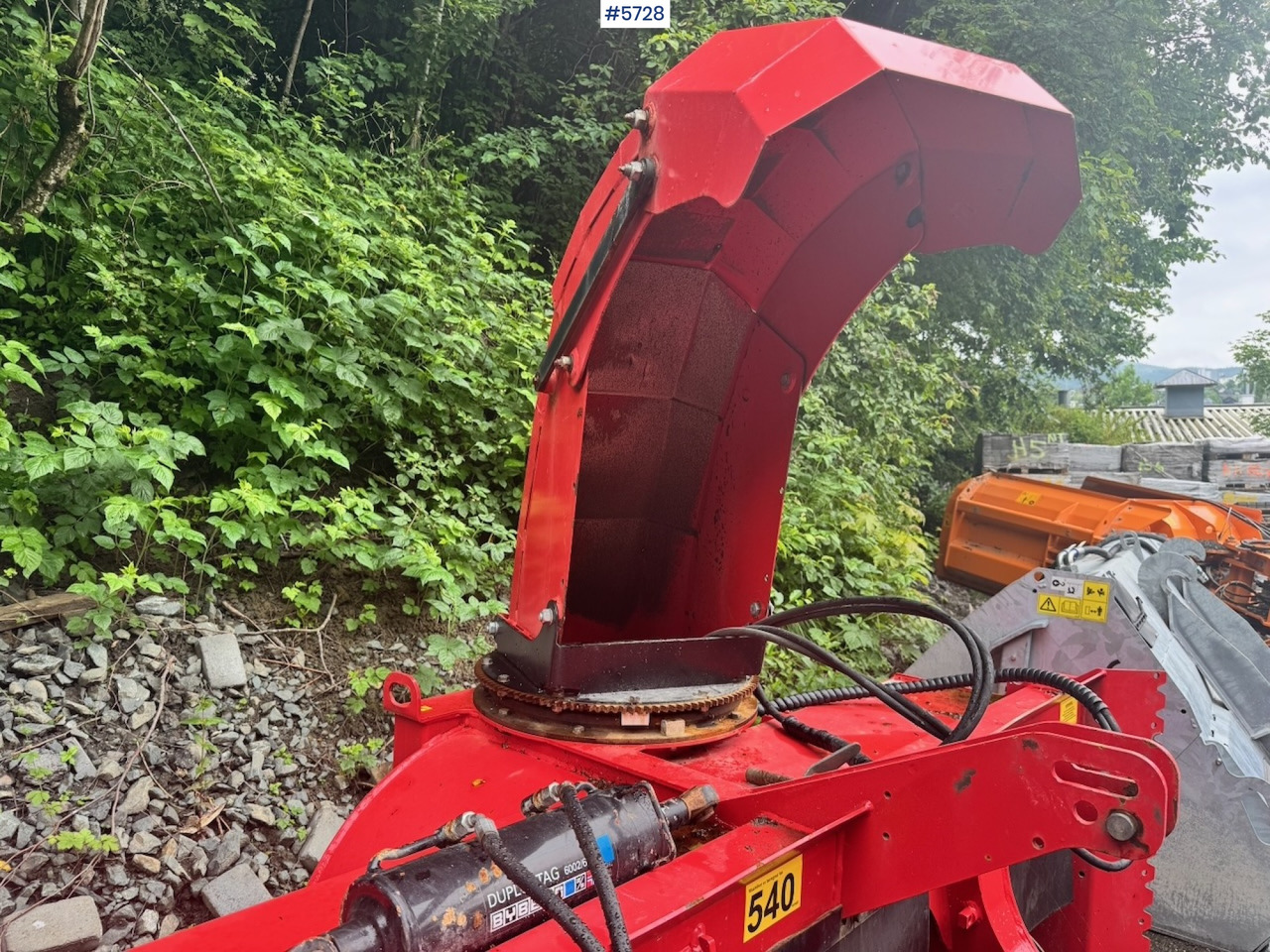 2022 Globus GTF 250-19 Snowblower - Korisno/ Posebno vozilo: slika 5 2022 Globus GTF 250-19 Snowblower - Korisno/ Posebno vozilo: slika 5