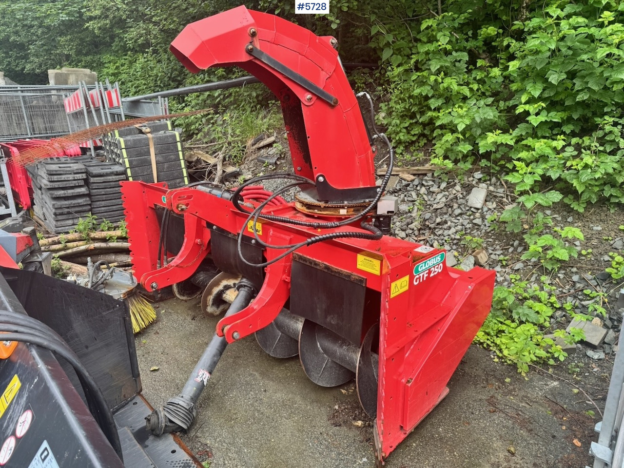 2022 Globus GTF 250-19 Snowblower - Korisno/ Posebno vozilo: slika 1 2022 Globus GTF 250-19 Snowblower - Korisno/ Posebno vozilo: slika 1