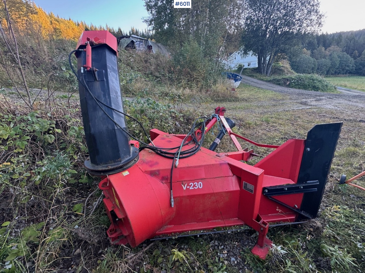SISU Handel V-230 Snow blower - Korisno/ Posebno vozilo: slika 3 SISU Handel V-230 Snow blower - Korisno/ Posebno vozilo: slika 3