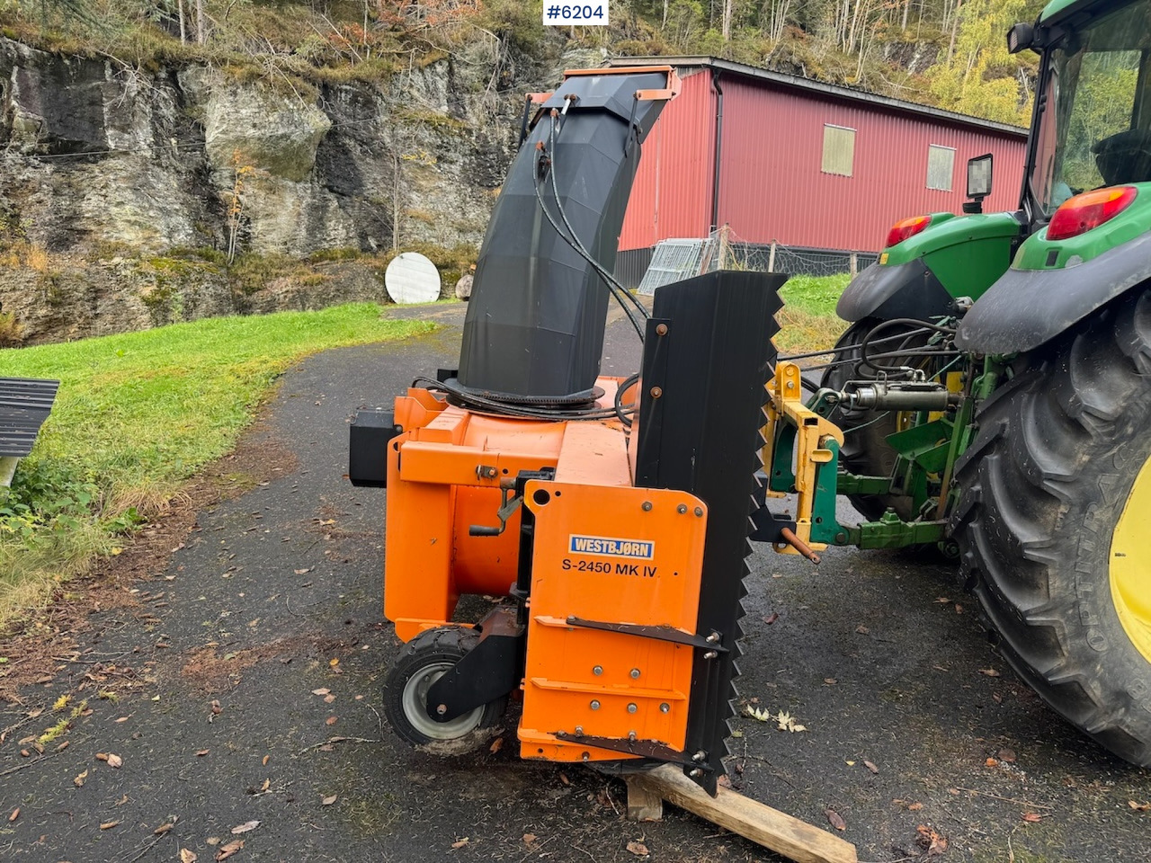 Westbjørn S-2450 MK IV Snow Blower. Only used for 6 hours. - Korisno/ Posebno vozilo: slika 5 Westbjørn S-2450 MK IV Snow Blower. Only used for 6 hours. - Korisno/ Posebno vozilo: slika 5