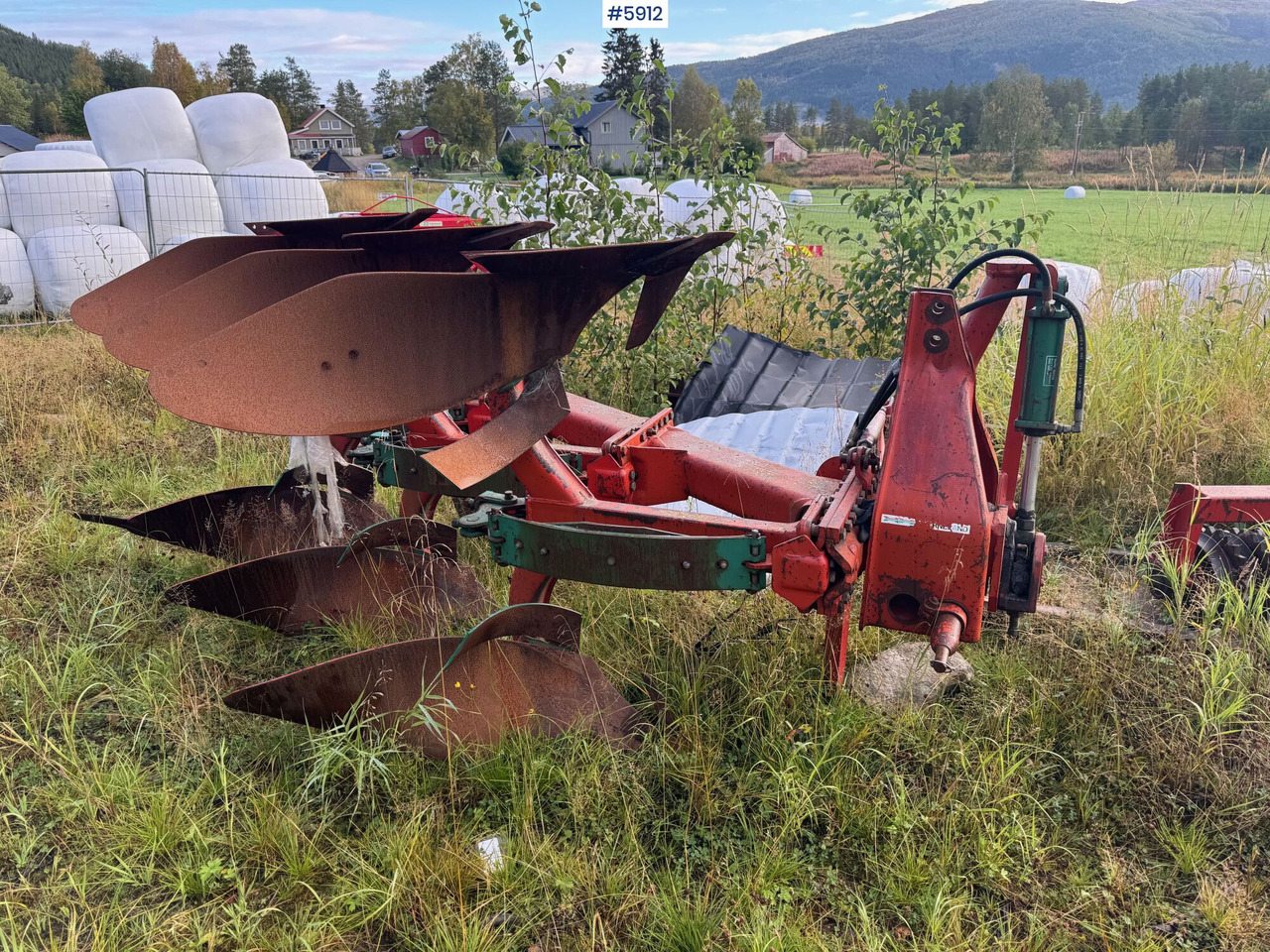 Kverneland 3-furrow reversible plough - Oprema za obradu zemljišta: slika 3 Kverneland 3-furrow reversible plough - Oprema za obradu zemljišta: slika 3