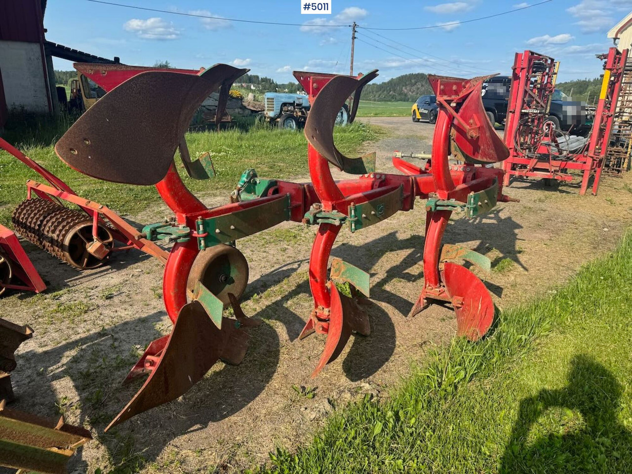 Kverneland Mod. E 3-blade reversible plough - Oprema za obradu zemljišta: slika 2 Kverneland Mod. E 3-blade reversible plough - Oprema za obradu zemljišta: slika 2