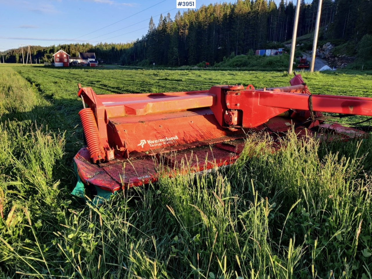 Kverneland Taarup 4040 C Mowing machine w/undercarriage - Oprema za prevrtanje i razlaganje: slika 1 Kverneland Taarup 4040 C Mowing machine w/undercarriage - Oprema za prevrtanje i razlaganje: slika 1