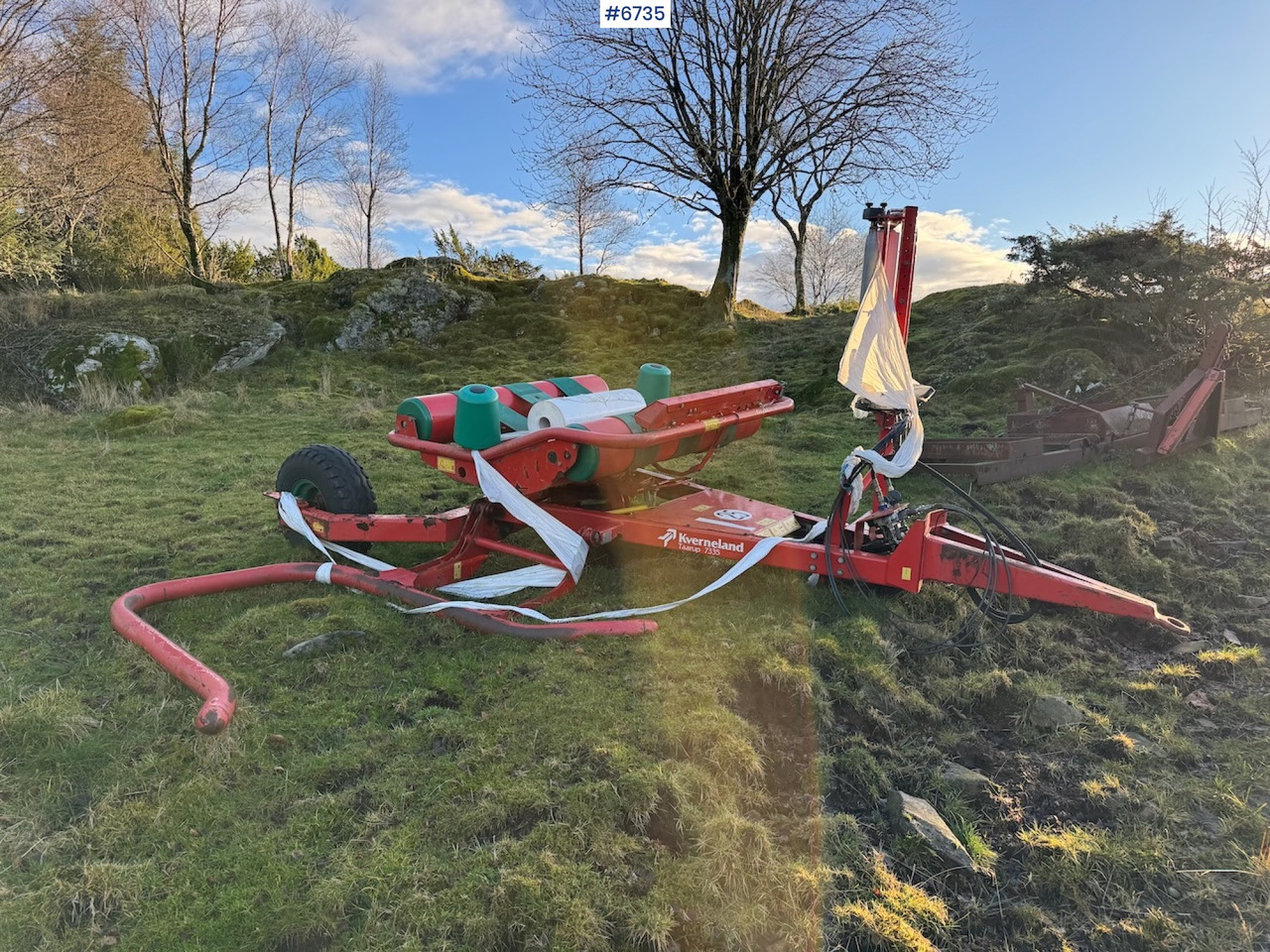 Kverneland Taarup 7335 Round Bale Wrapper - Oprema za prevrtanje i razlaganje: slika 5 Kverneland Taarup 7335 Round Bale Wrapper - Oprema za prevrtanje i razlaganje: slika 5