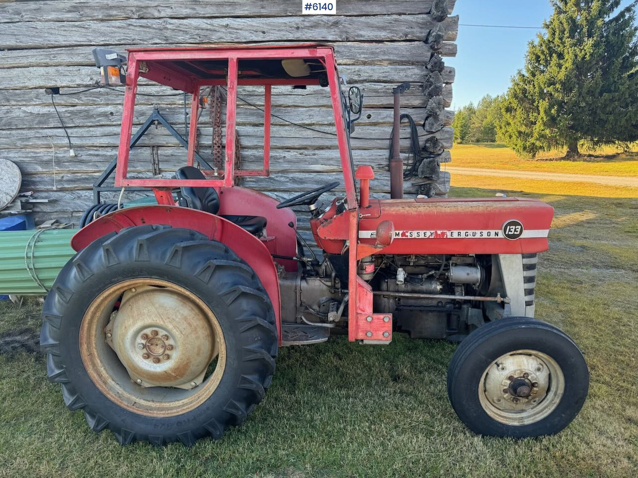 Massey Ferguson 133 - Traktor: slika 1 Massey Ferguson 133 - Traktor: slika 1