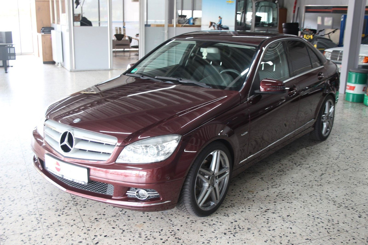 Mercedes-Benz C 230 Avantgarde Automatik sehr gepflegt! 130tKM - Limuzina: slika 4 Mercedes-Benz C 230 Avantgarde Automatik sehr gepflegt! 130tKM - Limuzina: slika 4