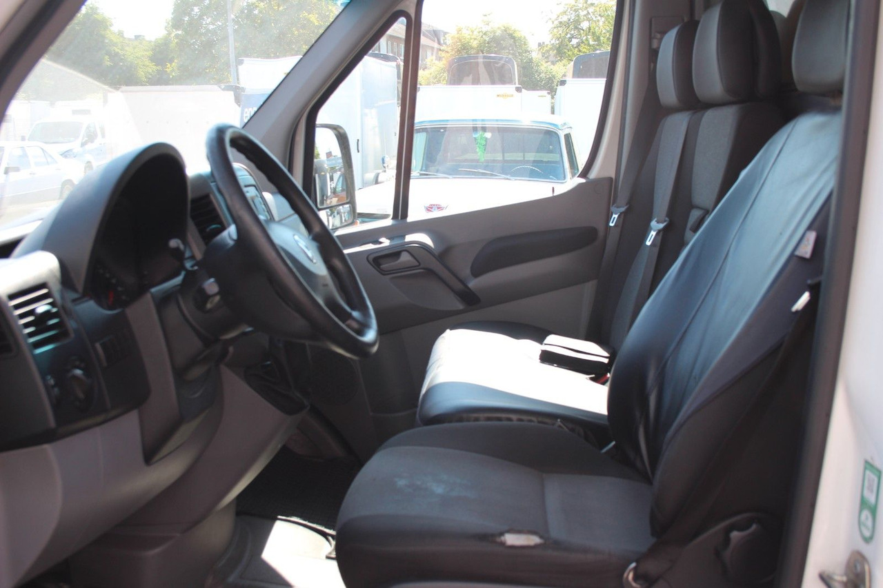 Volkswagen Crafter Kasten 35 mittel L2H2 KLIMA 1.Hand - Putnički kombi: slika 5 Volkswagen Crafter Kasten 35 mittel L2H2 KLIMA 1.Hand - Putnički kombi: slika 5