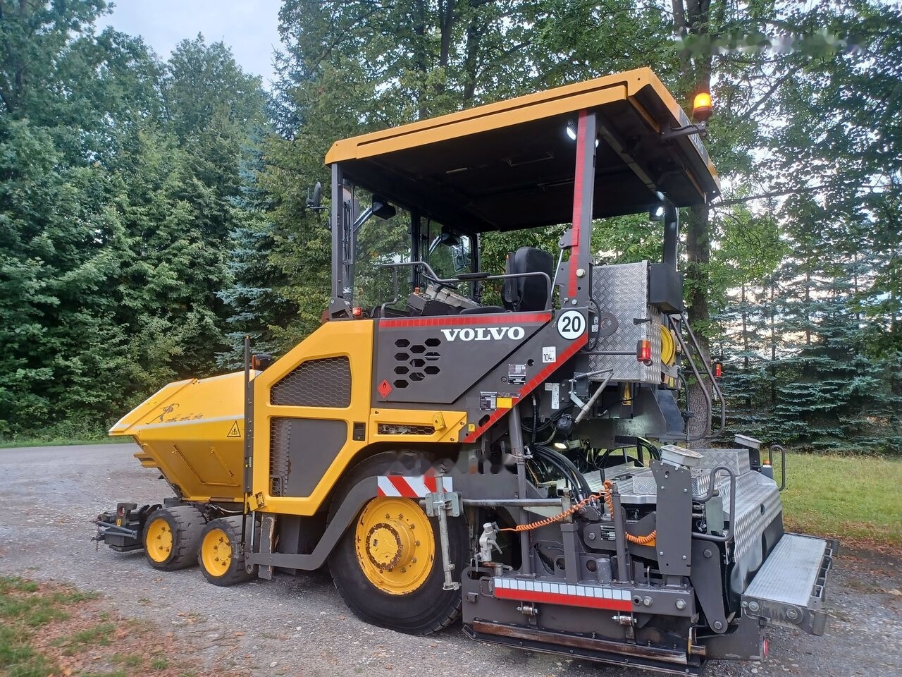 Volvo-ABG P6870C - Asfaltni finišer: slika 1 Volvo-ABG P6870C - Asfaltni finišer: slika 1
