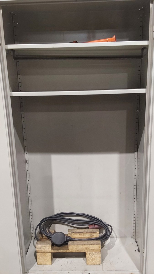 Tuerenschrank 1950x930x400 - Гаражна опрема: slika 2 Tuerenschrank 1950x930x400 - Гаражна опрема: slika 2