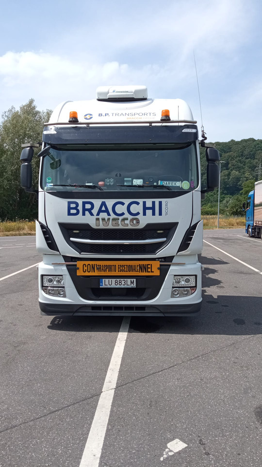 IVECO IVECO STRALIS 510 Hi-Way AS 440STX/P Euro VI z salonu Italia - Tegljač: slika 1 IVECO IVECO STRALIS 510 Hi-Way AS 440STX/P Euro VI z salonu Italia - Tegljač: slika 1