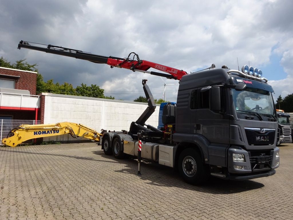 MAN 26.500 Abroller + Fassi F125A Kran 6x2-4 Allrad MAN 26.500 Abroller + Fassi F125A Kran 6x2-4 Allrad - Kamion sa hidrauličnom kukom, Kamion sa dizalicom: slika 3 MAN 26.500 Abroller + Fassi F125A Kran 6x2-4 Allrad MAN 26.500 Abroller + Fassi F125A Kran 6x2-4 Allrad - Kamion sa hidrauličnom kukom, Kamion sa dizalicom: slika 3
