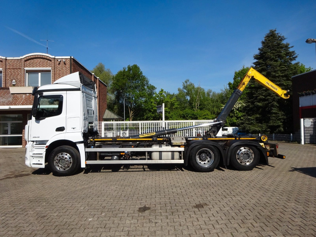 Mercedes-Benz 2543 Antos PALFINGER Abroller - Kamion sa hidrauličnom kukom: slika 5 Mercedes-Benz 2543 Antos PALFINGER Abroller - Kamion sa hidrauličnom kukom: slika 5