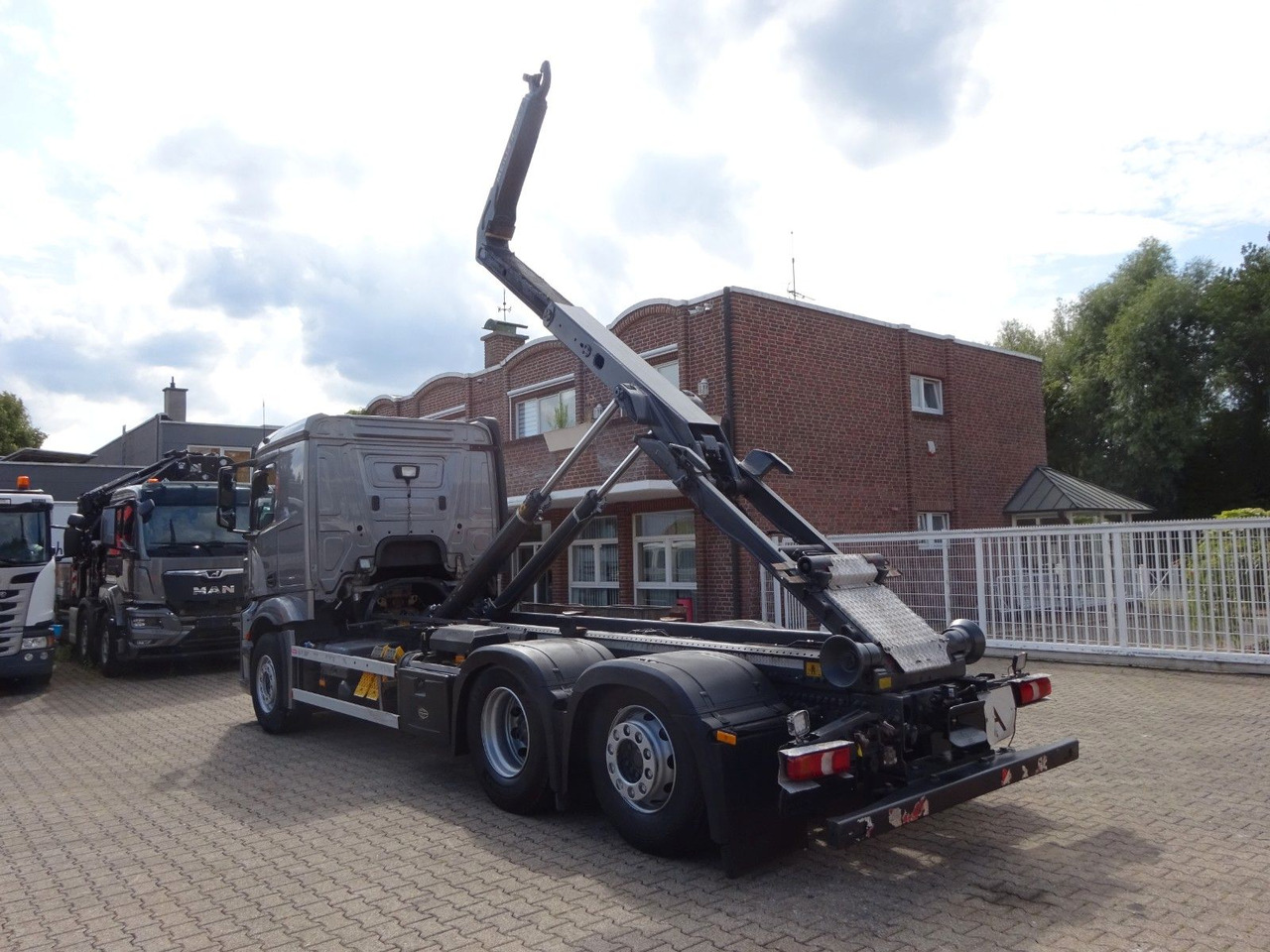 Kamion sa hidrauličnom kukom Mercedes-Benz 2545 Actros MEILLER Abroller +Lift-Lenkachse: slika 9