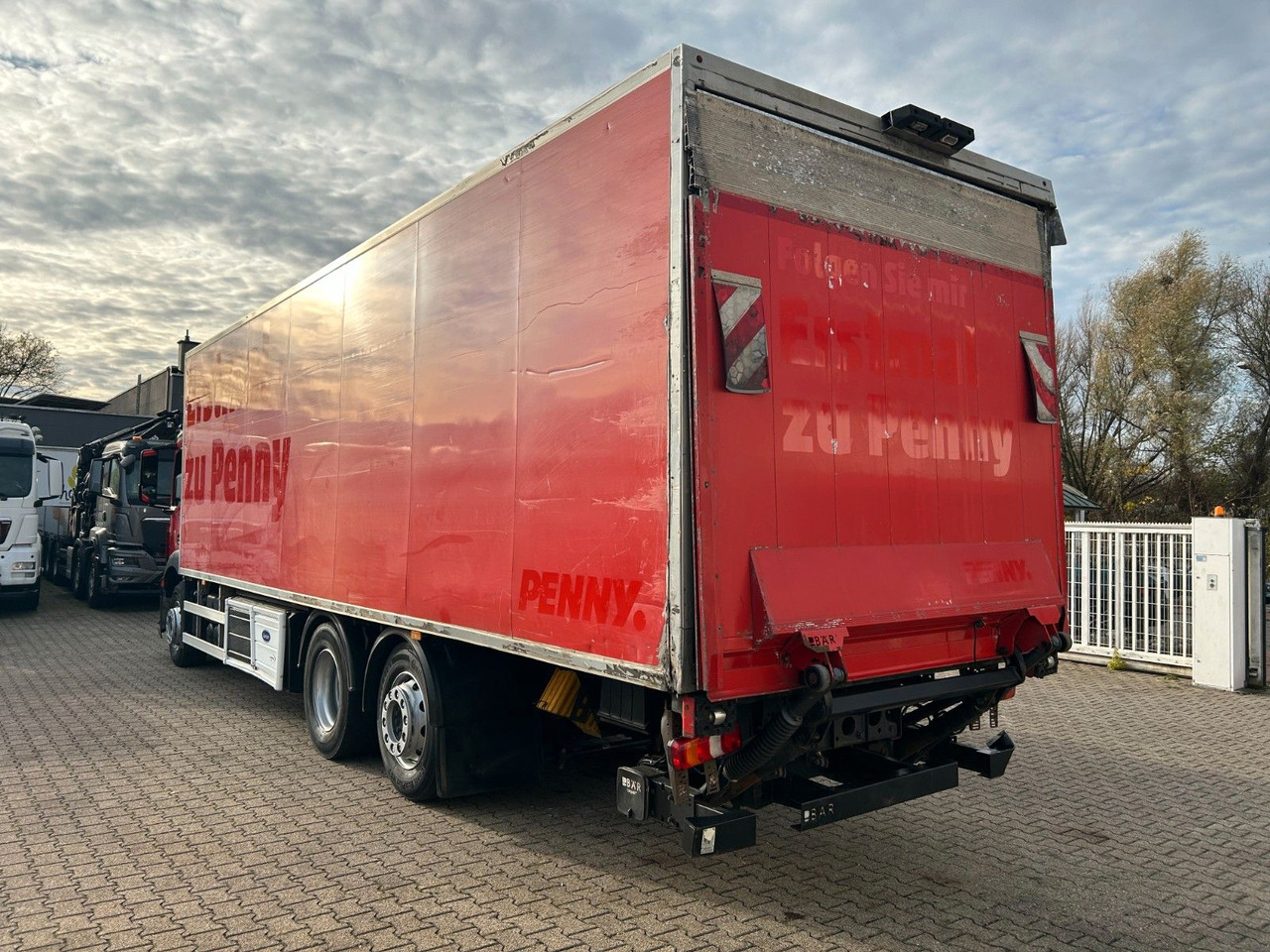 Mercedes-Benz 2636 Antos Kühlkoffer +BÄR LBW 3x im Bestand - Hladnjača: slika 4 Mercedes-Benz 2636 Antos Kühlkoffer +BÄR LBW 3x im Bestand - Hladnjača: slika 4