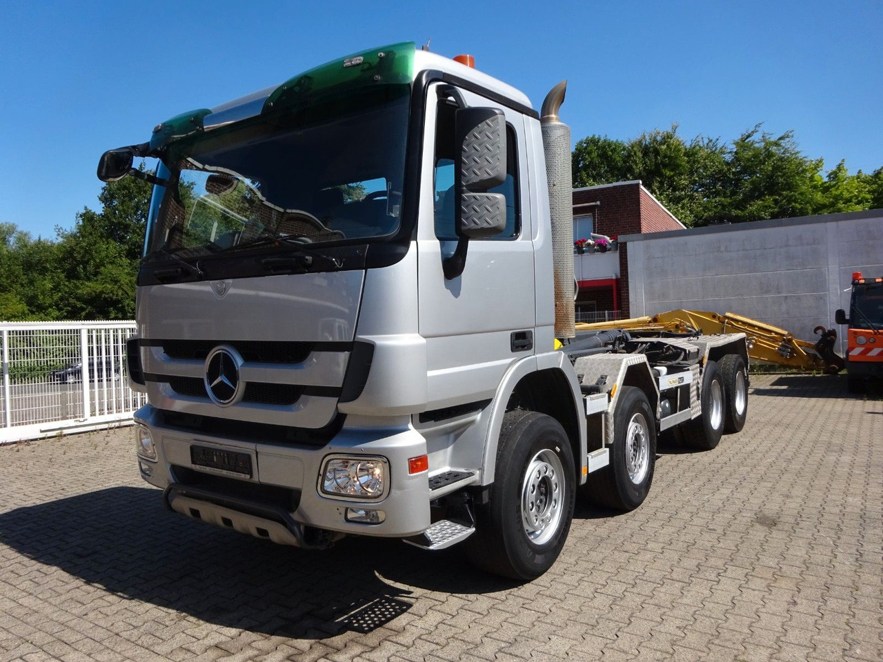 Mercedes-Benz 3244 Actros PALFINGER Abroller 8x4 - Kamion sa hidrauličnom kukom: slika 1 Mercedes-Benz 3244 Actros PALFINGER Abroller 8x4 - Kamion sa hidrauličnom kukom: slika 1
