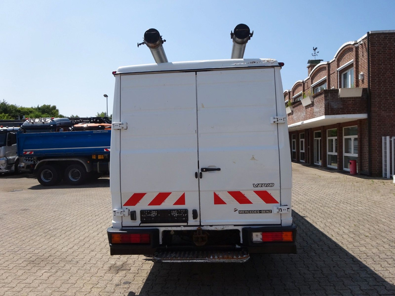 Furgon Mercedes-Benz 613D Vario Kasten 4x2: slika 6