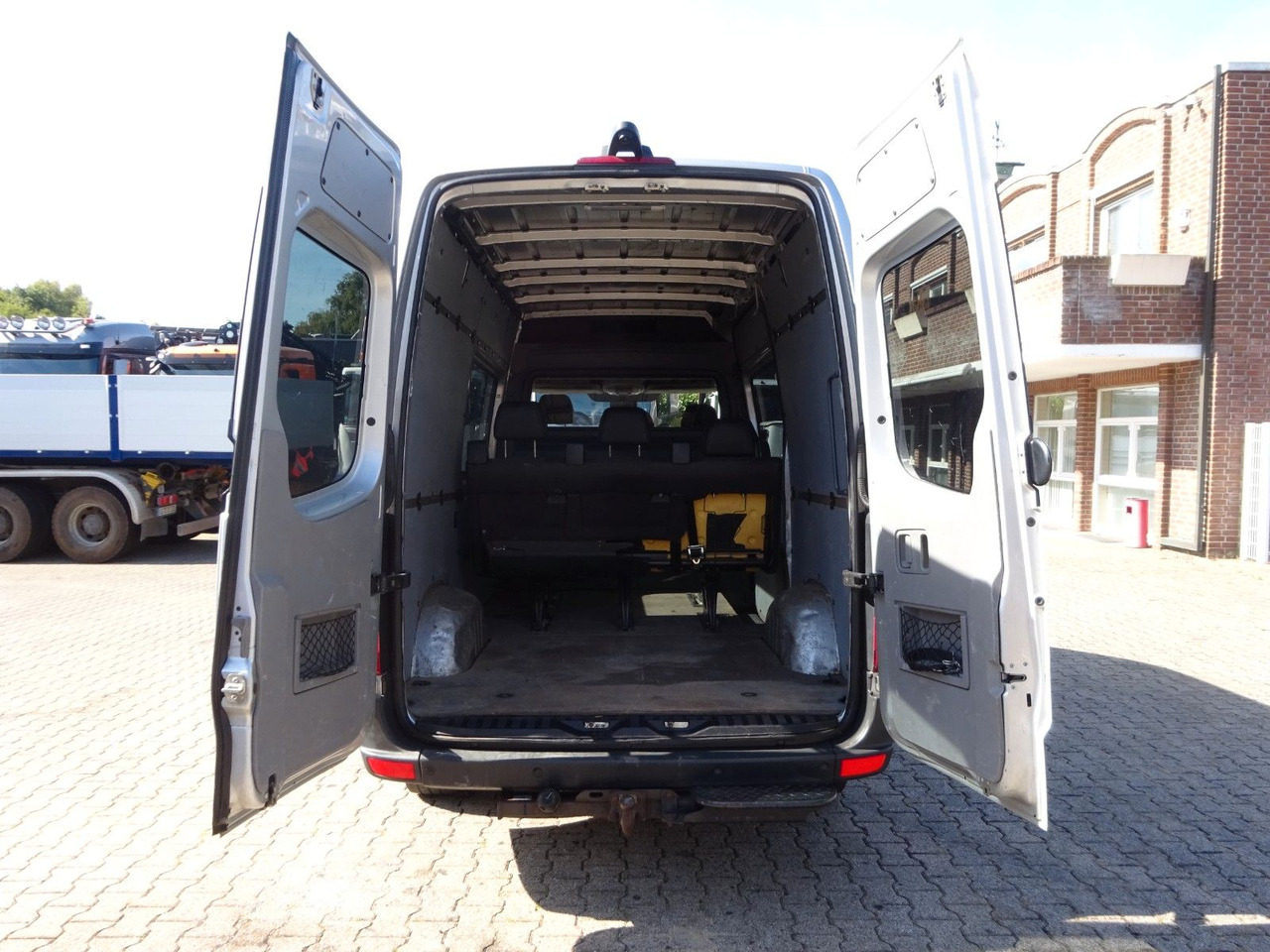 Furgon Mercedes-Benz Sprinter 316CDI Mixto 4x2: slika 6 Furgon Mercedes-Benz Sprinter 316CDI Mixto 4x2: slika 6