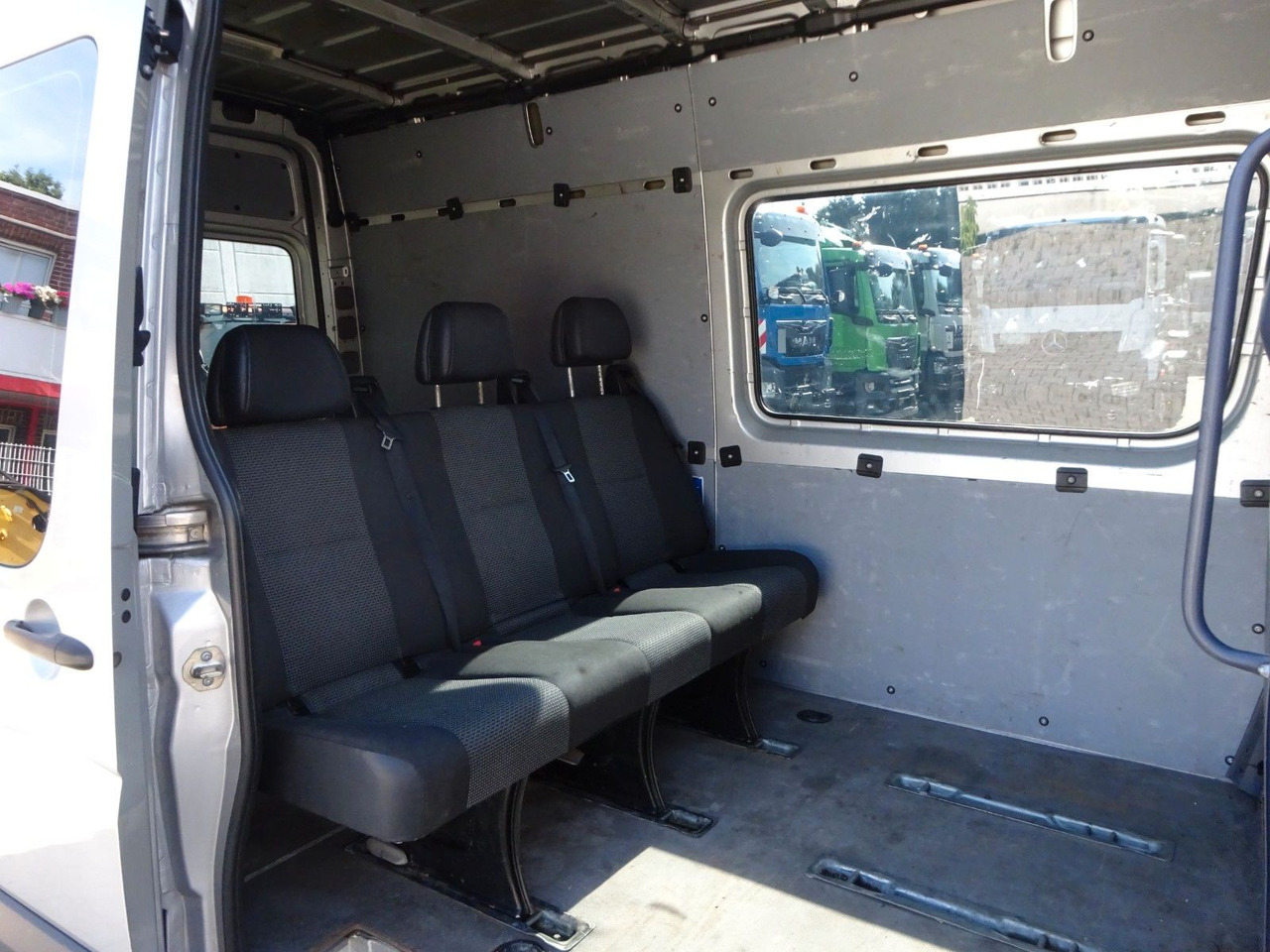 Furgon Mercedes-Benz Sprinter 316CDI Mixto 4x2: slika 12 Furgon Mercedes-Benz Sprinter 316CDI Mixto 4x2: slika 12