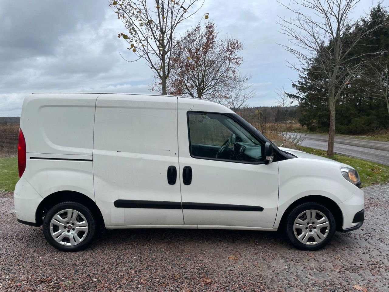 Fiat Doblo Doblò Basis Kasten 1.3 diesel - Karavan: slika 5 Fiat Doblo Doblò Basis Kasten 1.3 diesel - Karavan: slika 5