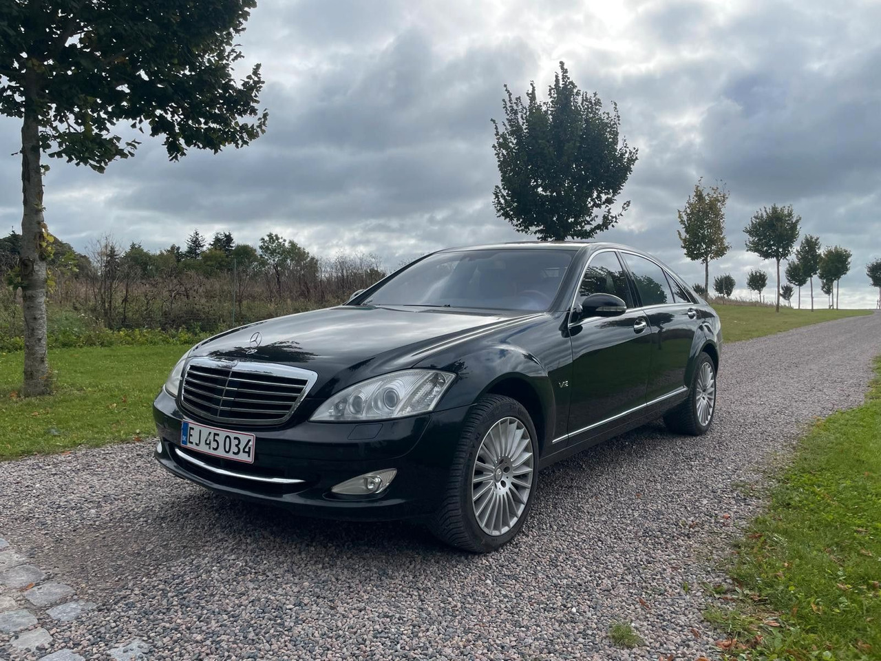Mercedes-Benz S 600 S-Klasse Limousine - Karavan: slika 1 Mercedes-Benz S 600 S-Klasse Limousine - Karavan: slika 1