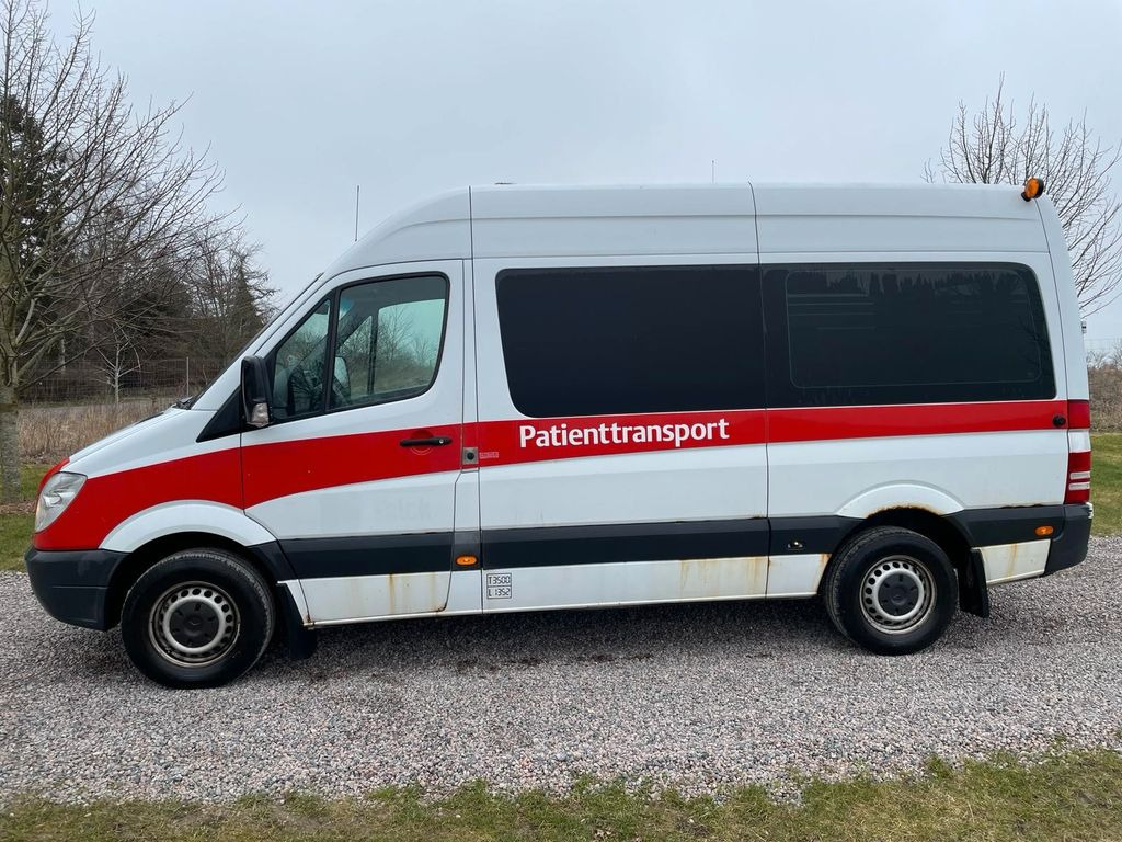 Mercedes-Benz Sprinter 315 CDI *ambulance *5800 € netto - Vozilo hitne pomoći: slika 2 Mercedes-Benz Sprinter 315 CDI *ambulance *5800 € netto - Vozilo hitne pomoći: slika 2