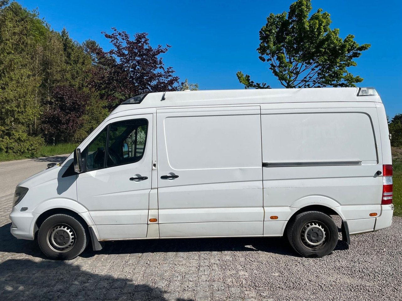 Mercedes-Benz Sprinter Kasten 316 CDI Ambulance *7 300 Netto - Vozilo hitne pomoći: slika 2 Mercedes-Benz Sprinter Kasten 316 CDI Ambulance *7 300 Netto - Vozilo hitne pomoći: slika 2