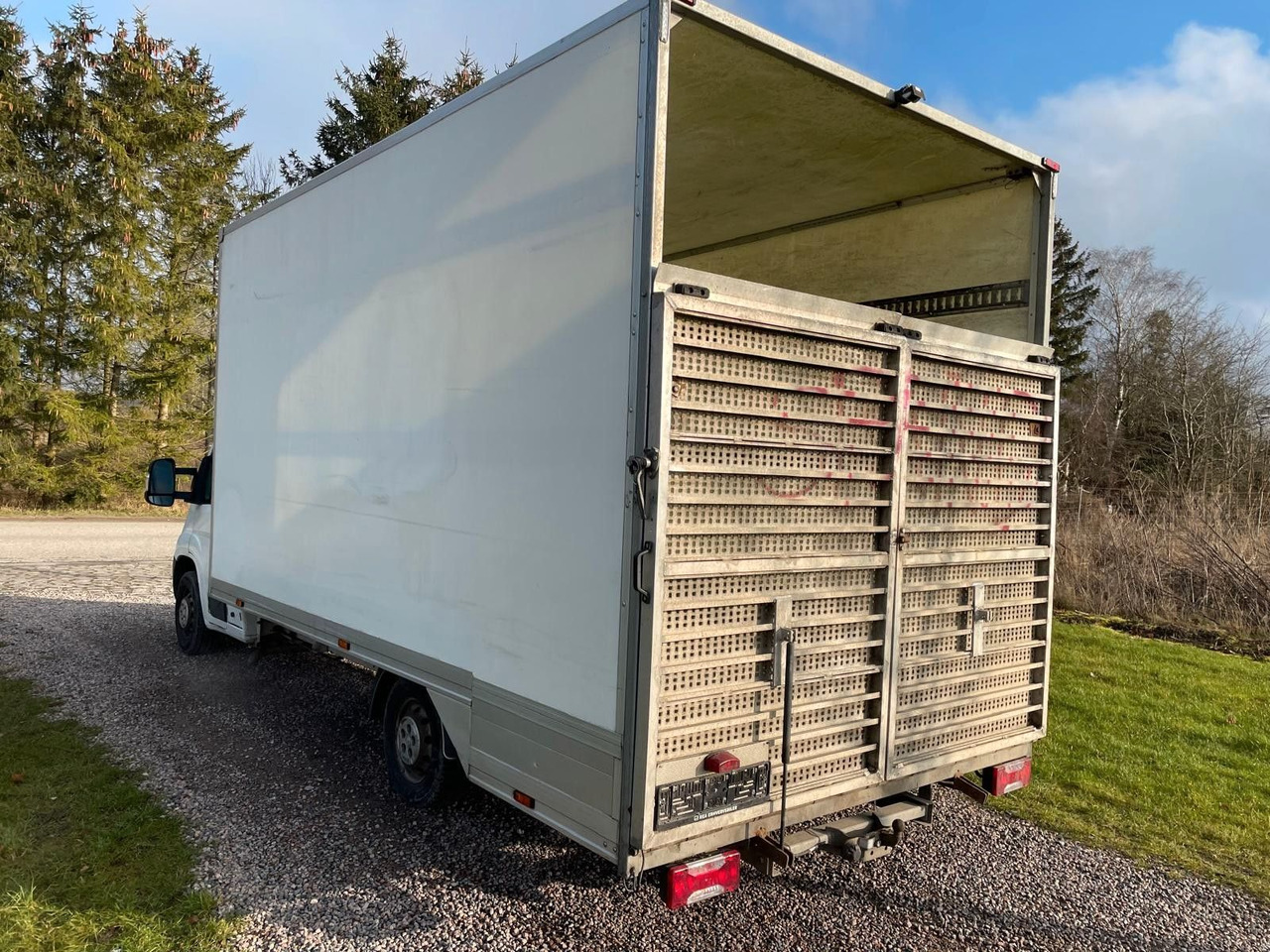 Peugeot Boxer 2,2 HDi 130HK Peugeot Boxer 2,2 HDi 130HP * 8800 netto* - Furgon: slika 4 Peugeot Boxer 2,2 HDi 130HK Peugeot Boxer 2,2 HDi 130HP * 8800 netto* - Furgon: slika 4