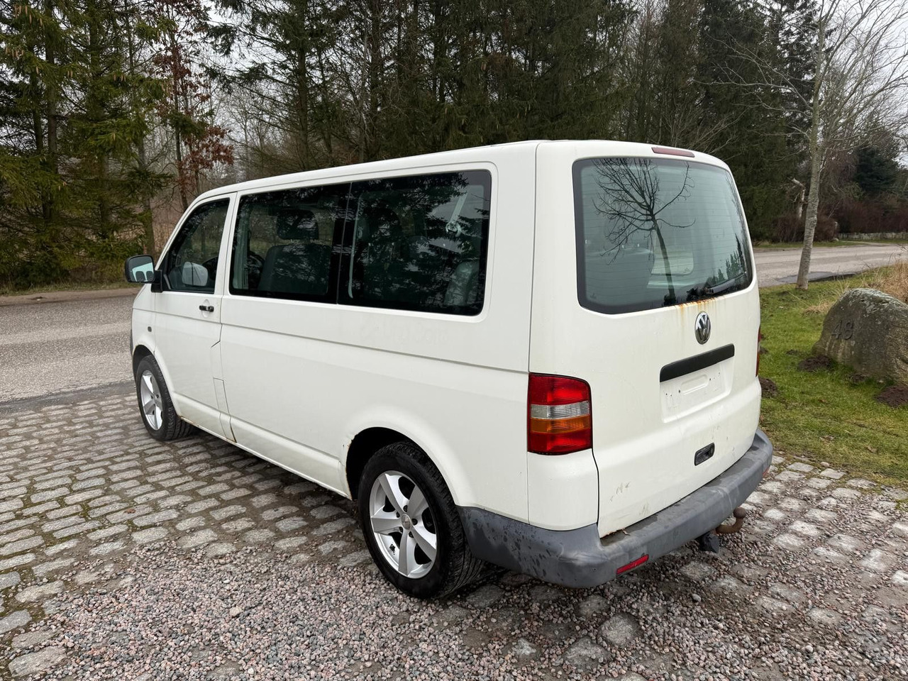 Volkswagen T5 Transporter 1.9 TDI *9 Sitze * 3900 € - Putnički kombi: slika 3 Volkswagen T5 Transporter 1.9 TDI *9 Sitze * 3900 € - Putnički kombi: slika 3