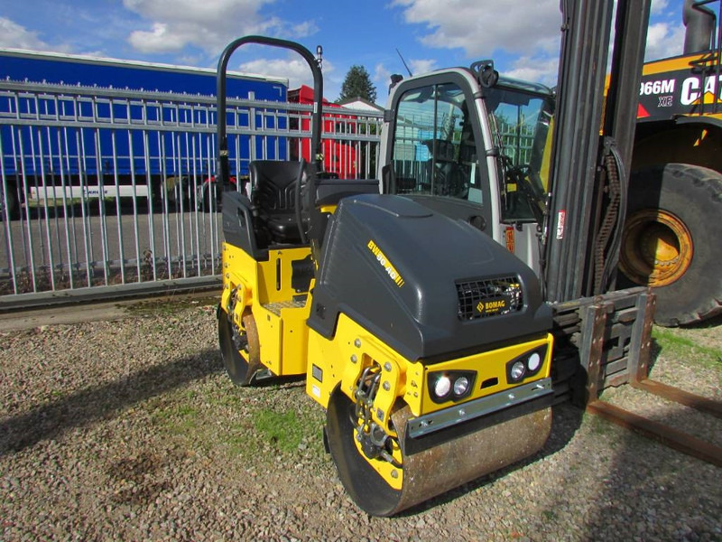 Bomag BW 90 AD-5 Walze / 21.500 EUR - Valjak: slika 2 Bomag BW 90 AD-5 Walze / 21.500 EUR - Valjak: slika 2