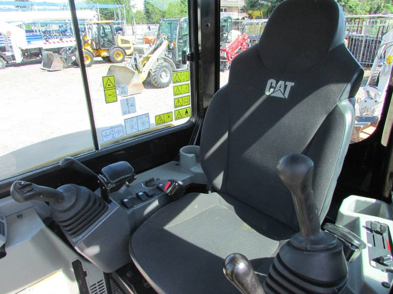 Mini bager Cat 303.5 E2 CR Minibagger 32.000 EUR: slika 9
