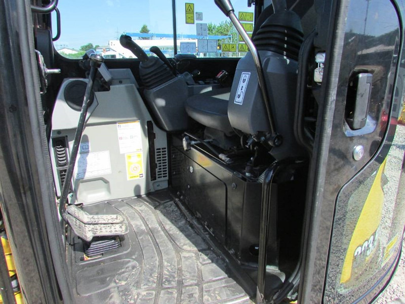 Mini bager Cat 303.5 E2 CR Minibagger 32.000 EUR: slika 8