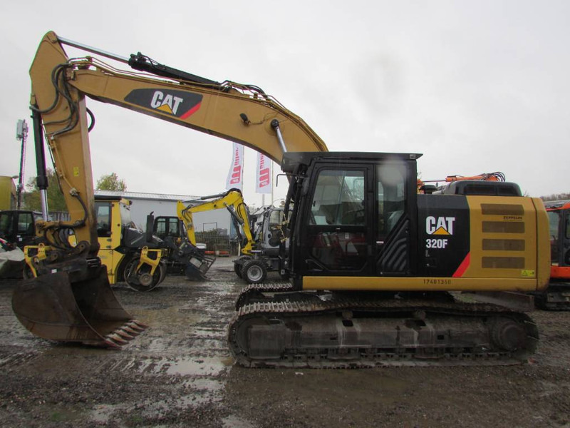 Cat 320 FL Kettenbagger 65.000 EUR - Bager guseničar: slika 1 Cat 320 FL Kettenbagger 65.000 EUR - Bager guseničar: slika 1