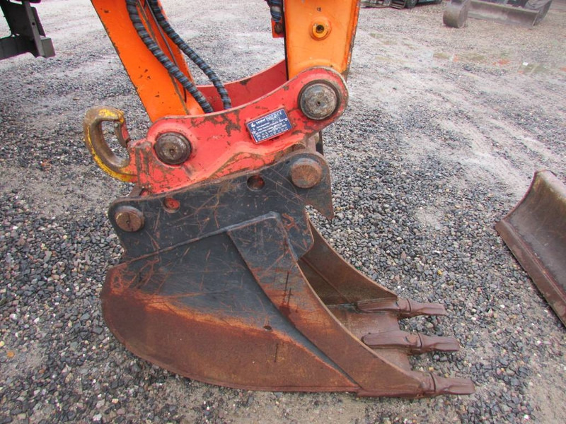 Komatsu PC 80 MR-3 Kettenbagger 30.000 EUR / AC - Mini bager: slika 3 Komatsu PC 80 MR-3 Kettenbagger 30.000 EUR / AC - Mini bager: slika 3