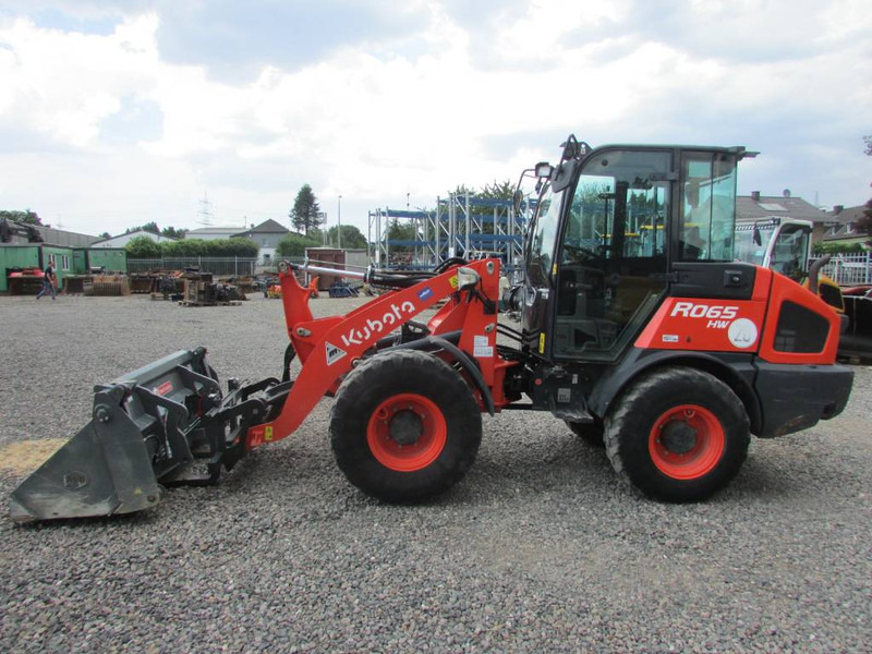 Kubota R 065 Radlader 31.000 EUR - Utovarivač točkaš: slika 1 Kubota R 065 Radlader 31.000 EUR - Utovarivač točkaš: slika 1