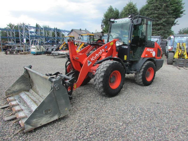 Kubota R 065 Radlader 31.000 EUR - Utovarivač točkaš: slika 2 Kubota R 065 Radlader 31.000 EUR - Utovarivač točkaš: slika 2
