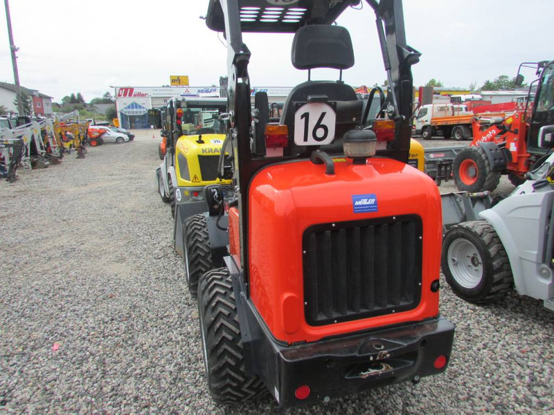 Kubota RT 160-2 Radlader netto 27.500EUR - Utovarivač točkaš: slika 3 Kubota RT 160-2 Radlader netto 27.500EUR - Utovarivač točkaš: slika 3