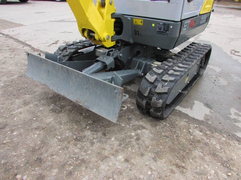 WACKER NEUSON ET 16 Minibagger 22.500 EUR hydr. Schnellwechsler - Mini bager: slika 2 WACKER NEUSON ET 16 Minibagger 22.500 EUR hydr. Schnellwechsler - Mini bager: slika 2