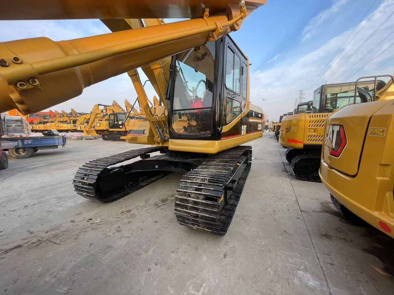 CATERPILLAR 320BL - Bager guseničar: slika 4 CATERPILLAR 320BL - Bager guseničar: slika 4