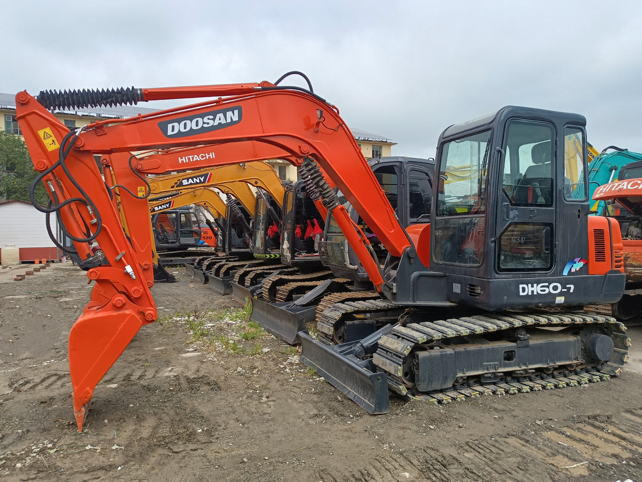 DOOSAN DH60-7 - Mini bager: slika 1 DOOSAN DH60-7 - Mini bager: slika 1