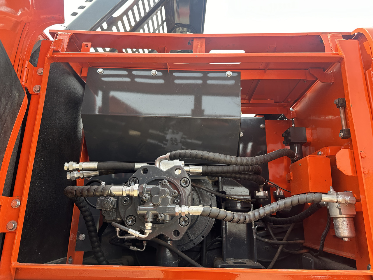 Bager guseničar DOOSAN DX225LC-9C: slika 7