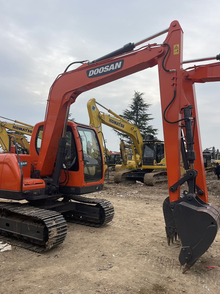 DOOSAN DX80 - Bager guseničar: slika 3 DOOSAN DX80 - Bager guseničar: slika 3