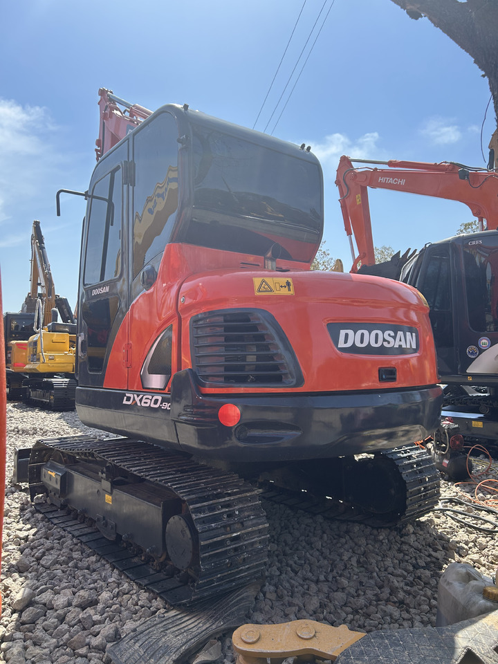 Doosan DX60 - Mini bager: slika 4 Doosan DX60 - Mini bager: slika 4