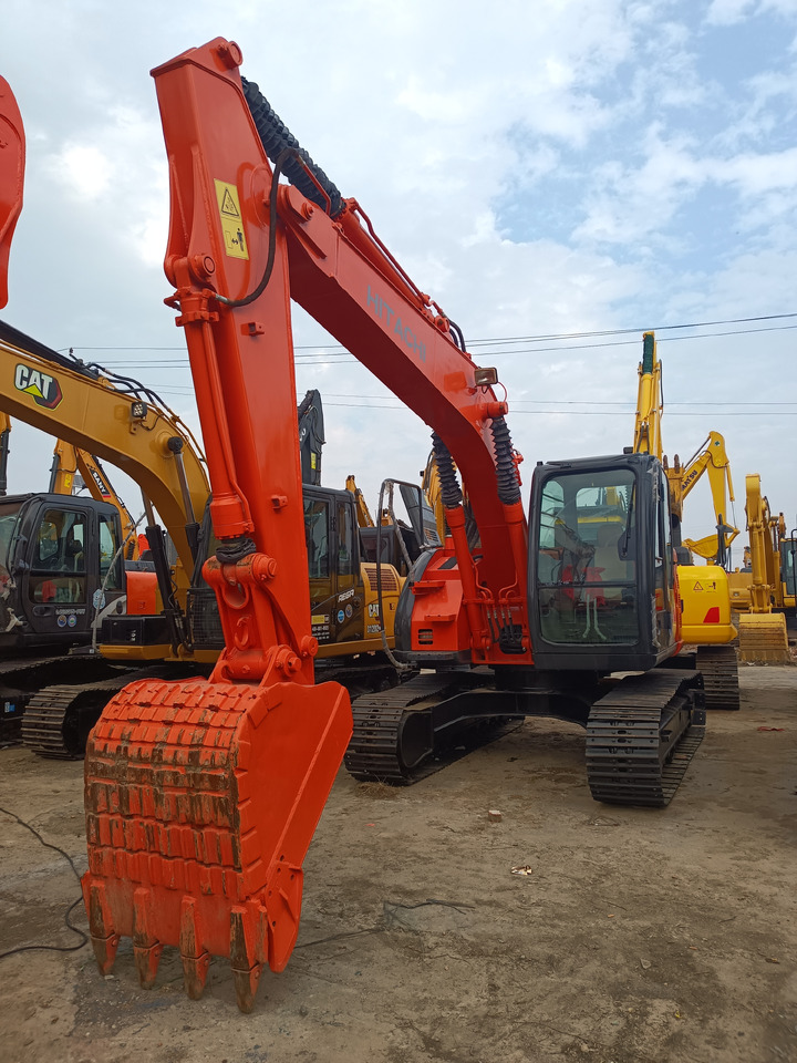 HITACHI ZX135 - Bager guseničar: slika 5 HITACHI ZX135 - Bager guseničar: slika 5