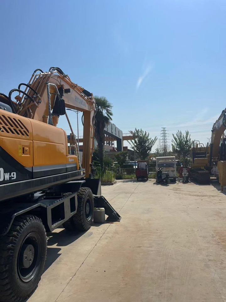 Hyundai 210W-9 - Bager točkaš: slika 3 Hyundai 210W-9 - Bager točkaš: slika 3