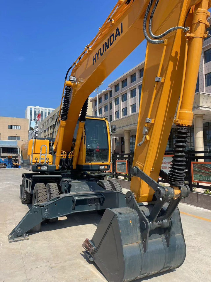 Hyundai 210W-9 - Bager točkaš: slika 2 Hyundai 210W-9 - Bager točkaš: slika 2