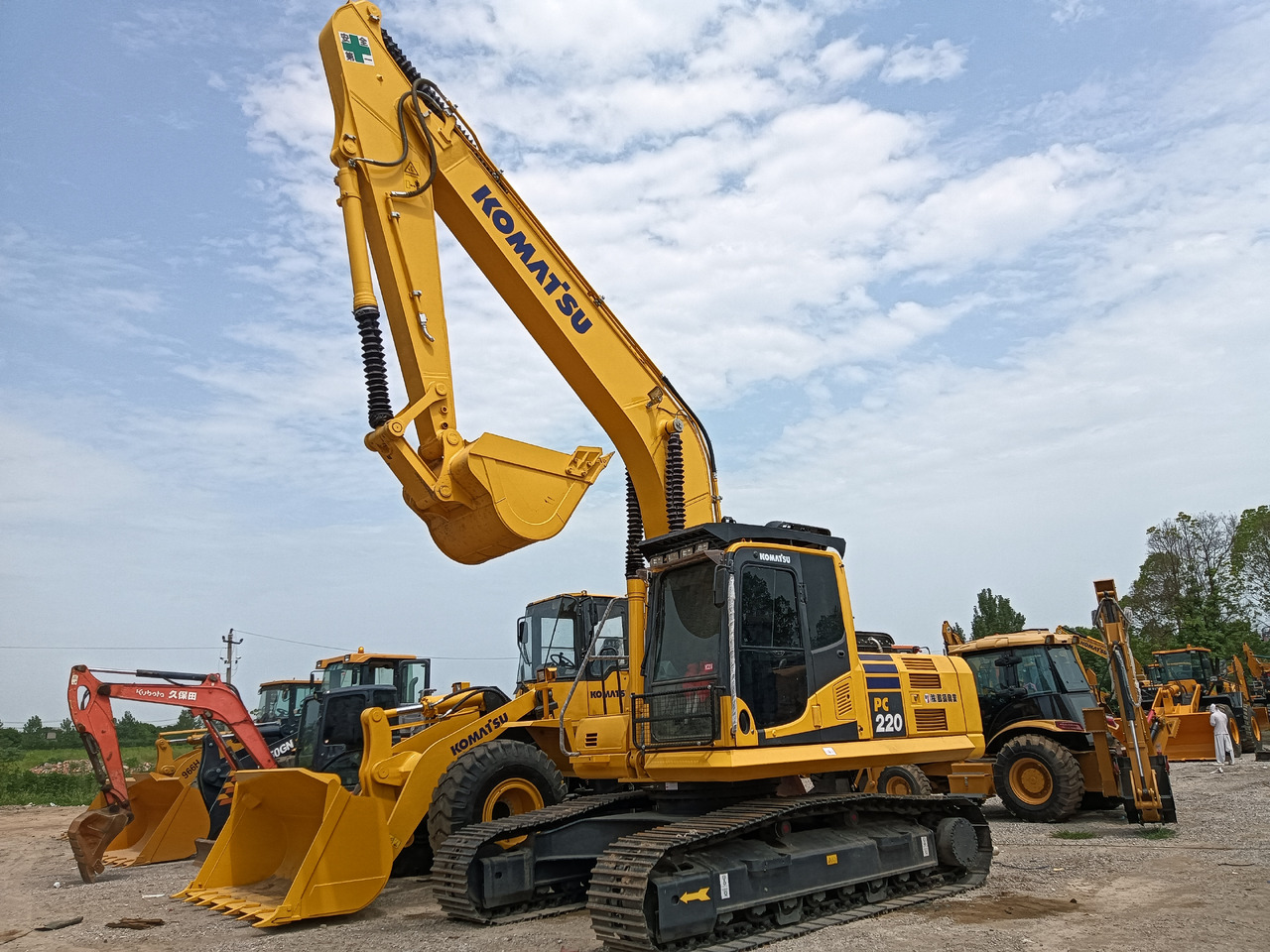 KOMATSU PC 220-8 - Bager guseničar: slika 1 KOMATSU PC 220-8 - Bager guseničar: slika 1