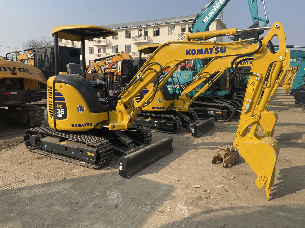 KOMATSU PC 35 MR-3 - Mini bager: slika 1 KOMATSU PC 35 MR-3 - Mini bager: slika 1
